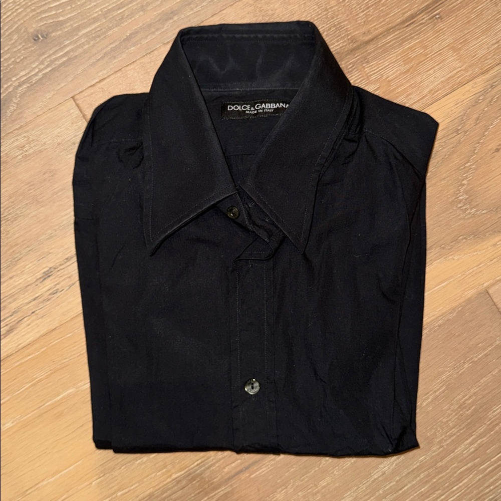 Dolce and Gabbana slim fitting mens dress shirt. Black size 15 3/4, 40.
